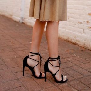 Steve Madden Black Lace Up Presidnt Heels